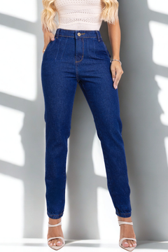 Calça Mom Escura Jeans Cintura Alta Cós Plissado Feminina