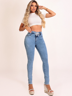 Calça Jeans Feminina Skinny Super Colada Corpo Stretch Leve